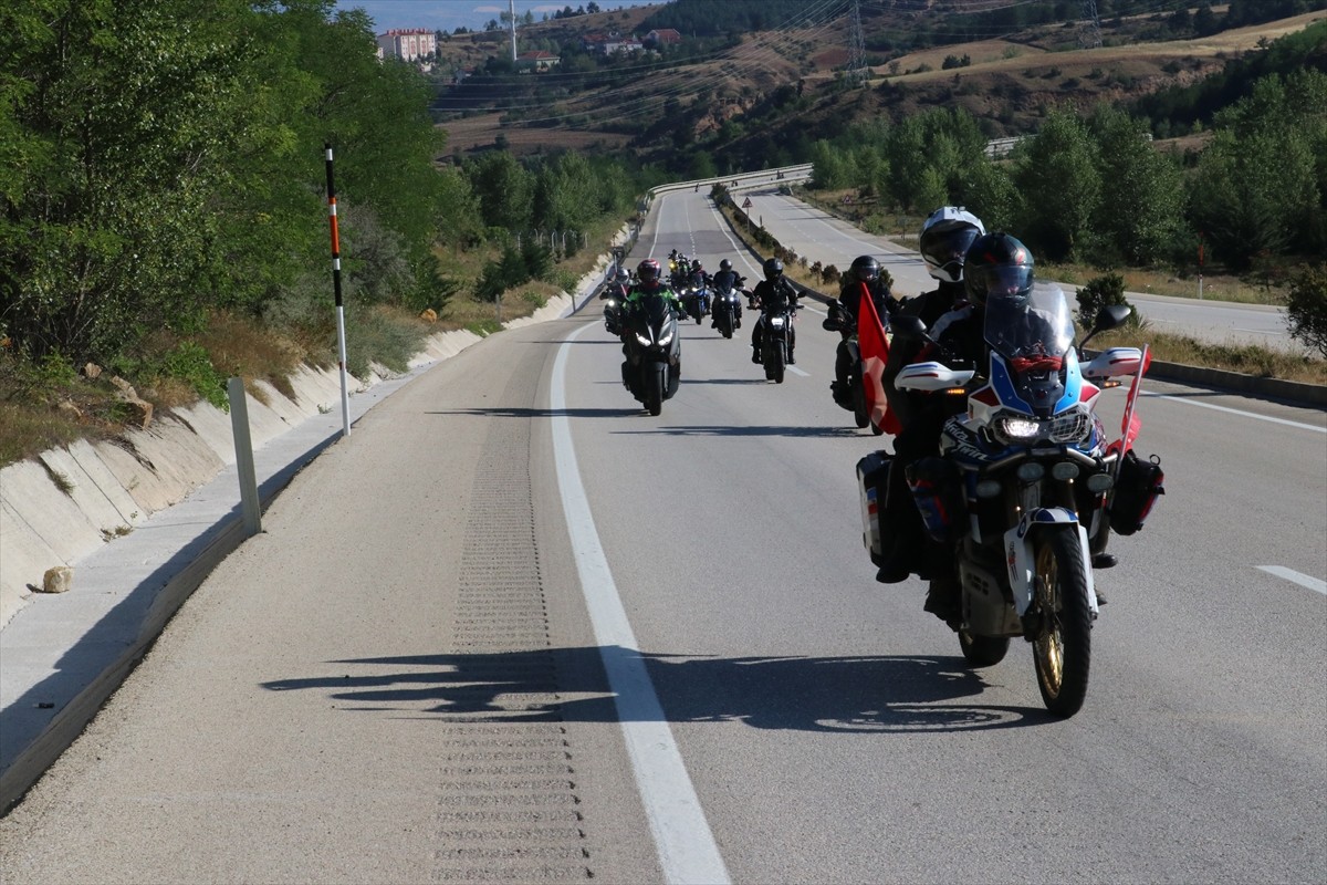 Kurtuluş Savaşı'nda İstanbul ve Rusya'dan deniz yoluyla İnebolu Limanı'na gelen cephanelerin...
