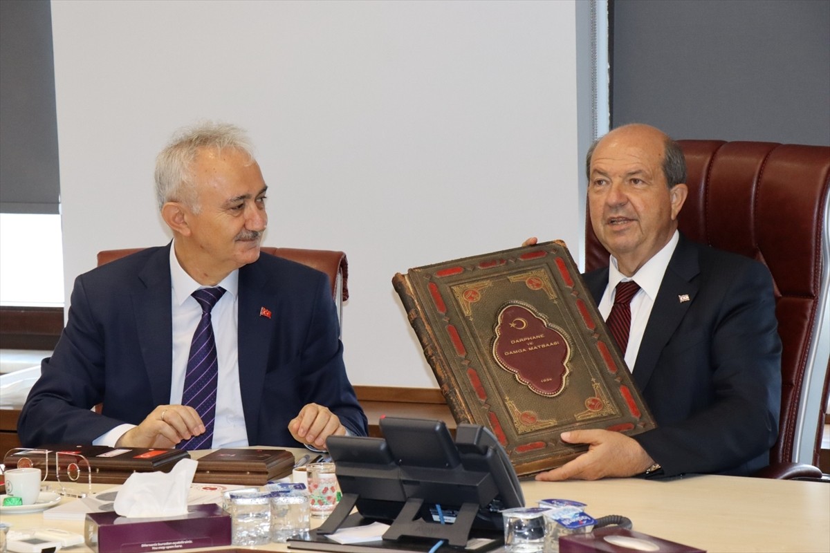 Kuzey Kıbrıs Türk Cumhuriyeti (KKTC) Cumhurbaşkanı Ersin Tatar(sağda), Darphane ve Damga Matbaası...