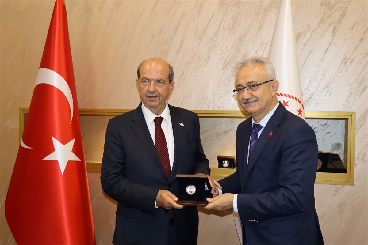 Kuzey Kıbrıs Türk Cumhuriyeti (KKTC) Cumhurbaşkanı Ersin Tatar(sağda), Darphane ve Damga Matbaası...