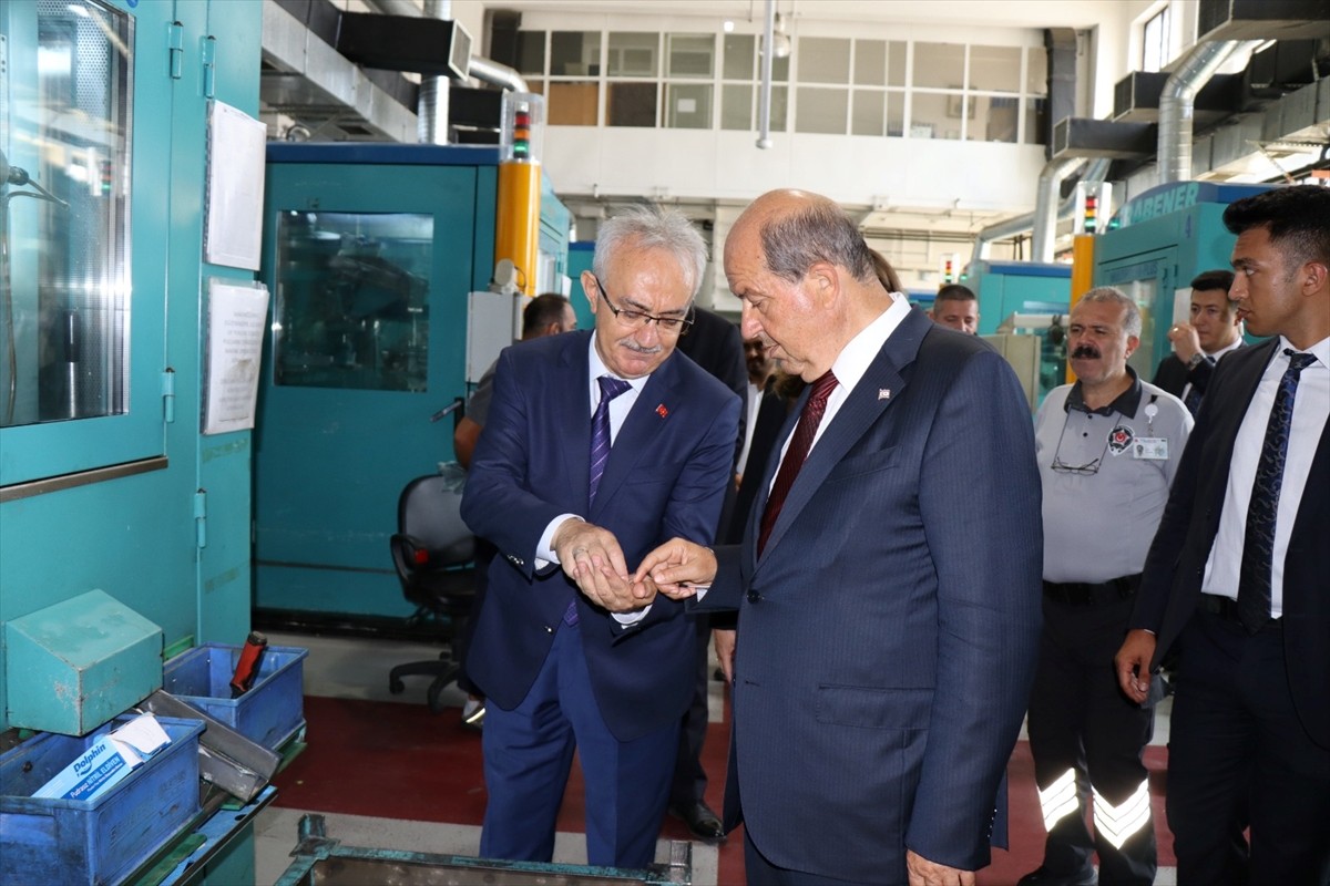 Kuzey Kıbrıs Türk Cumhuriyeti (KKTC) Cumhurbaşkanı Ersin Tatar(sağda), Darphane ve Damga Matbaası...