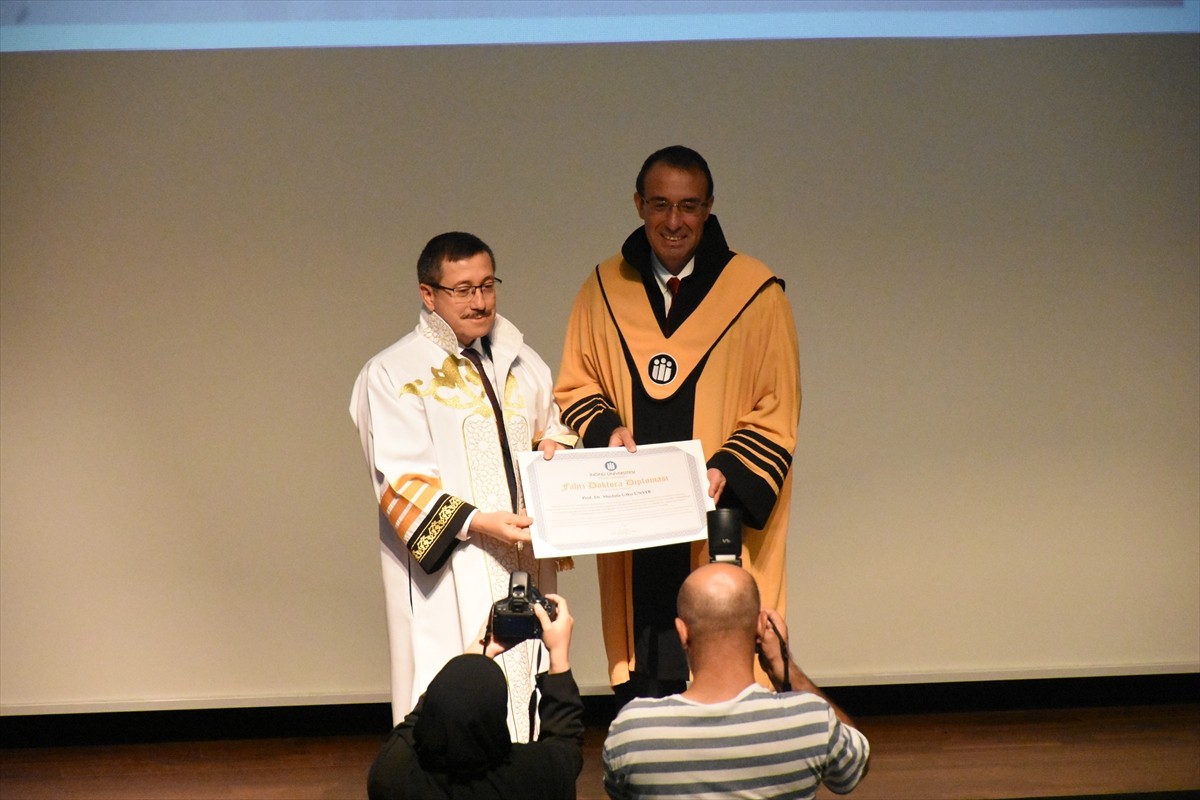 Malatya İnönü Üniversitenin ev sahipliğinde Alman Giesssen Üniversitesi işbirliğinde Turgut Özal...