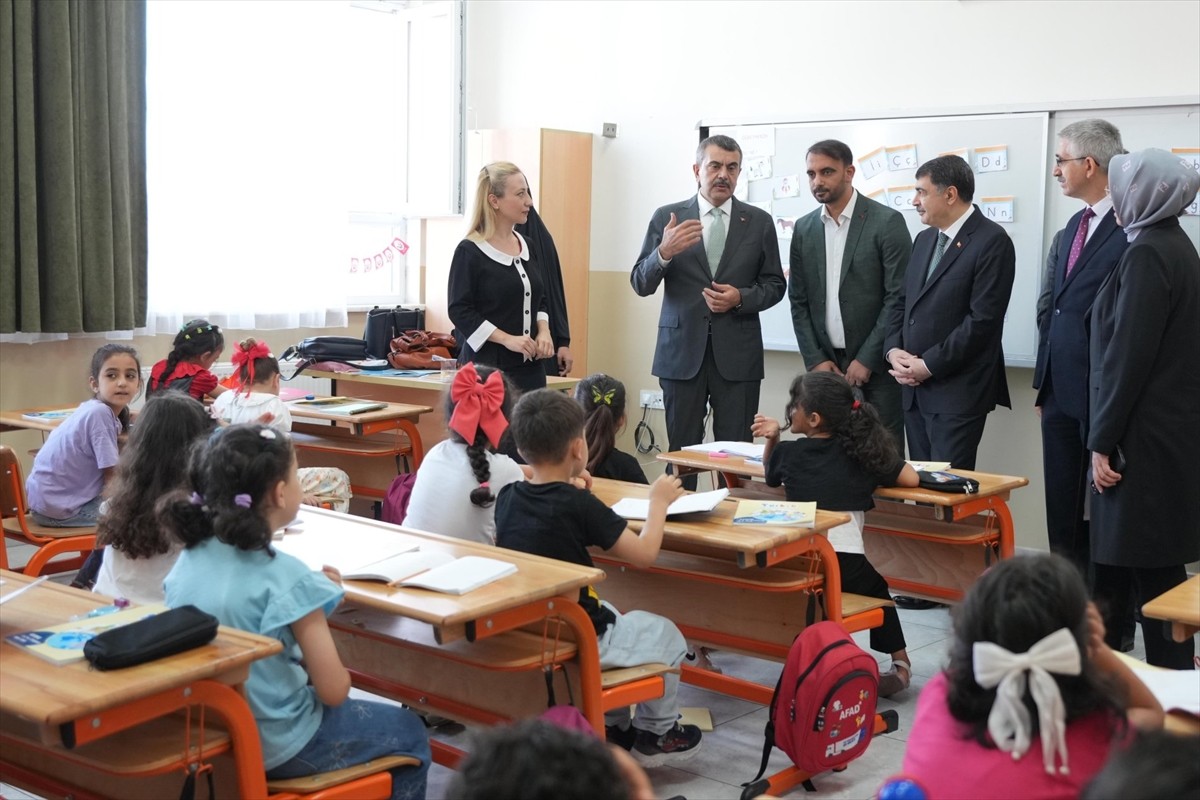 Millî Eğitim Bakanı Yusuf Tekin, İsrail'in Filistin'e uyguladığı soykırım politikaları sonucu...