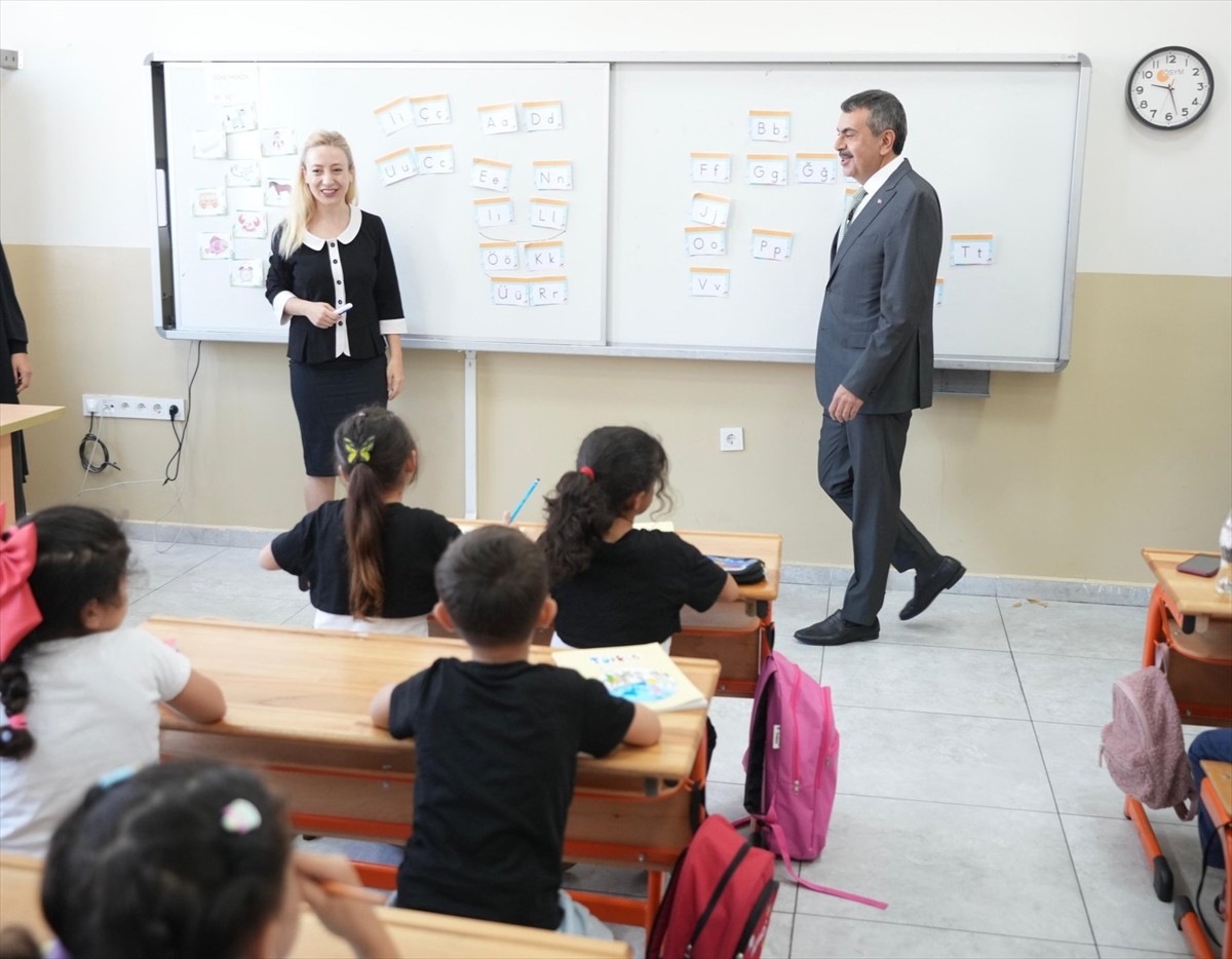 Millî Eğitim Bakanı Yusuf Tekin, İsrail'in Filistin'e uyguladığı soykırım politikaları sonucu...