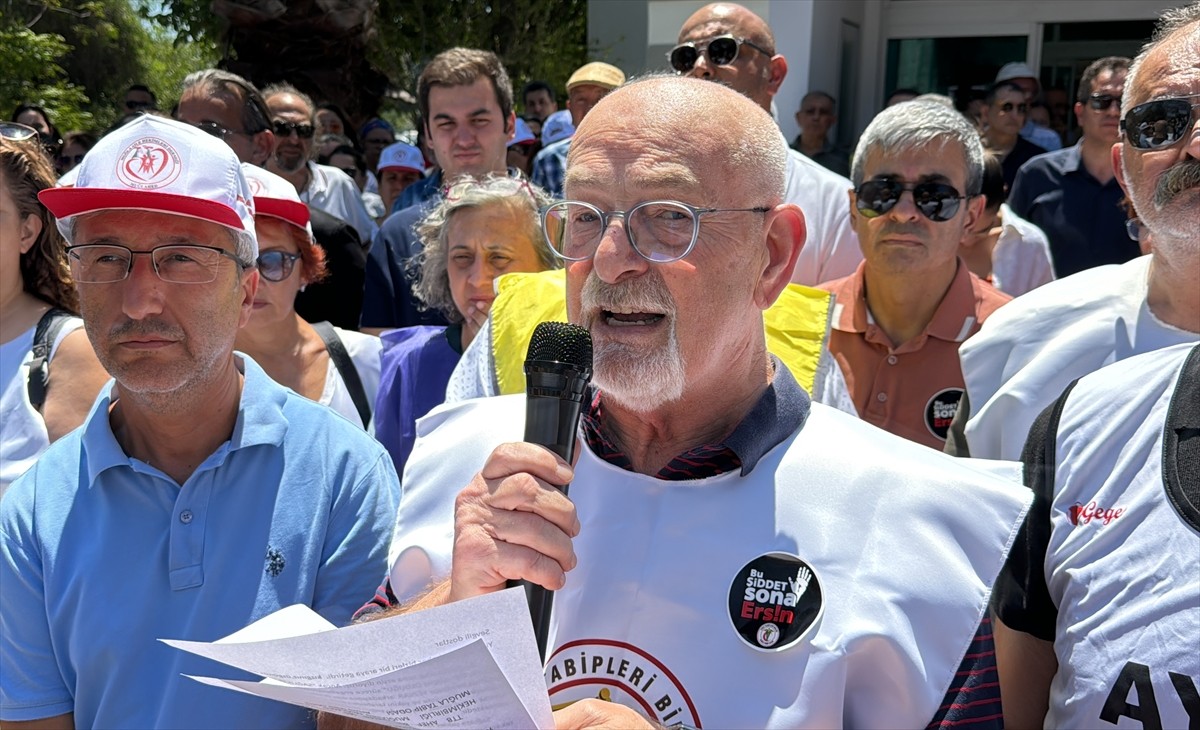 Muğla'nın Bodrum ilçesinde Dr. Mustafa Hürkal Tezvar'ın görevi başında şiddete maruz kalarak...