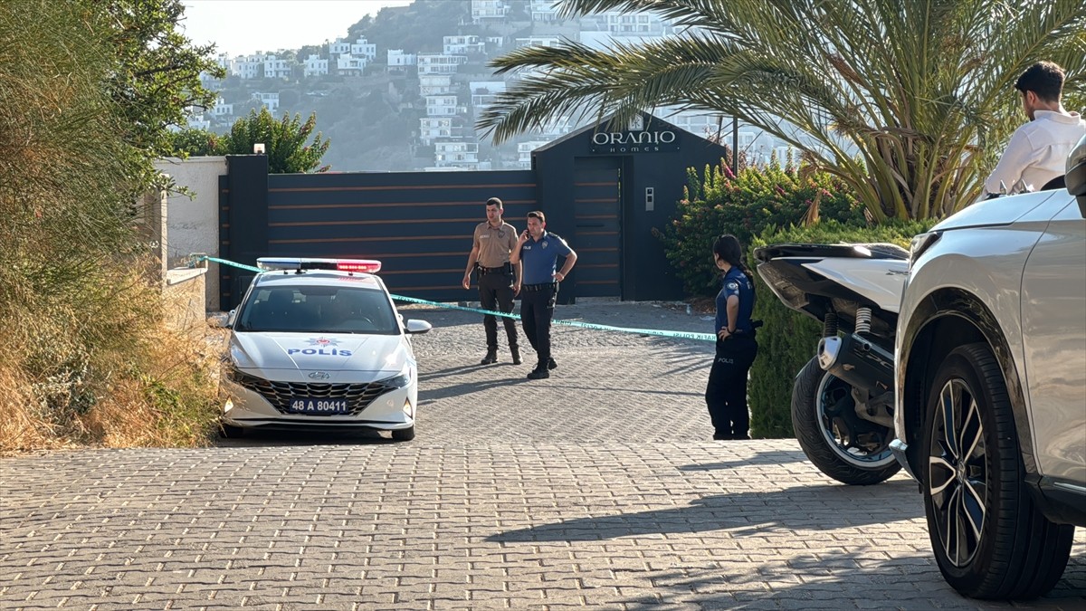 Muğla'nın Bodrum ilçesinde, tartıştığı eski eşi tarafından tabancayla vurulan kadın hayatını...