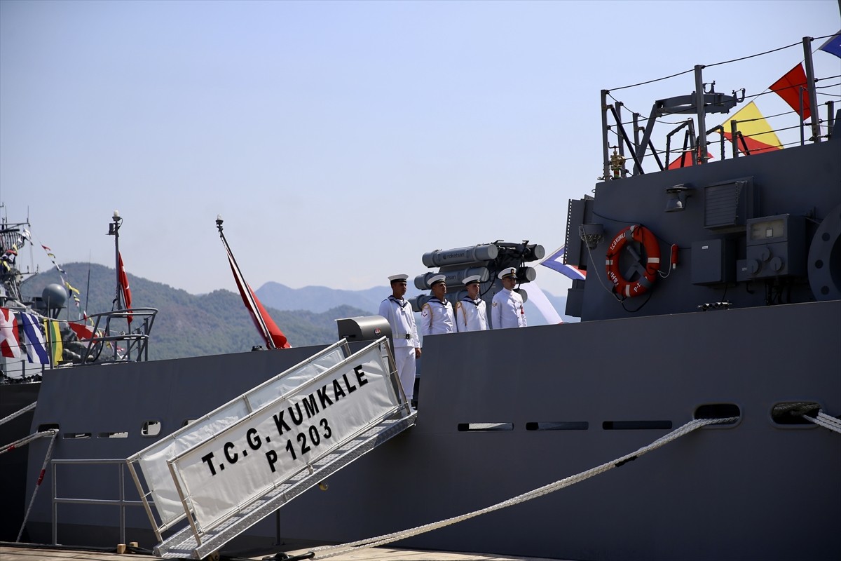 Muğla'nın Marmaris ilçesindeki Aksaz Deniz Üssü'nde, TCG Kuşadası ve TCG Kumkale gemilerinin Katar...