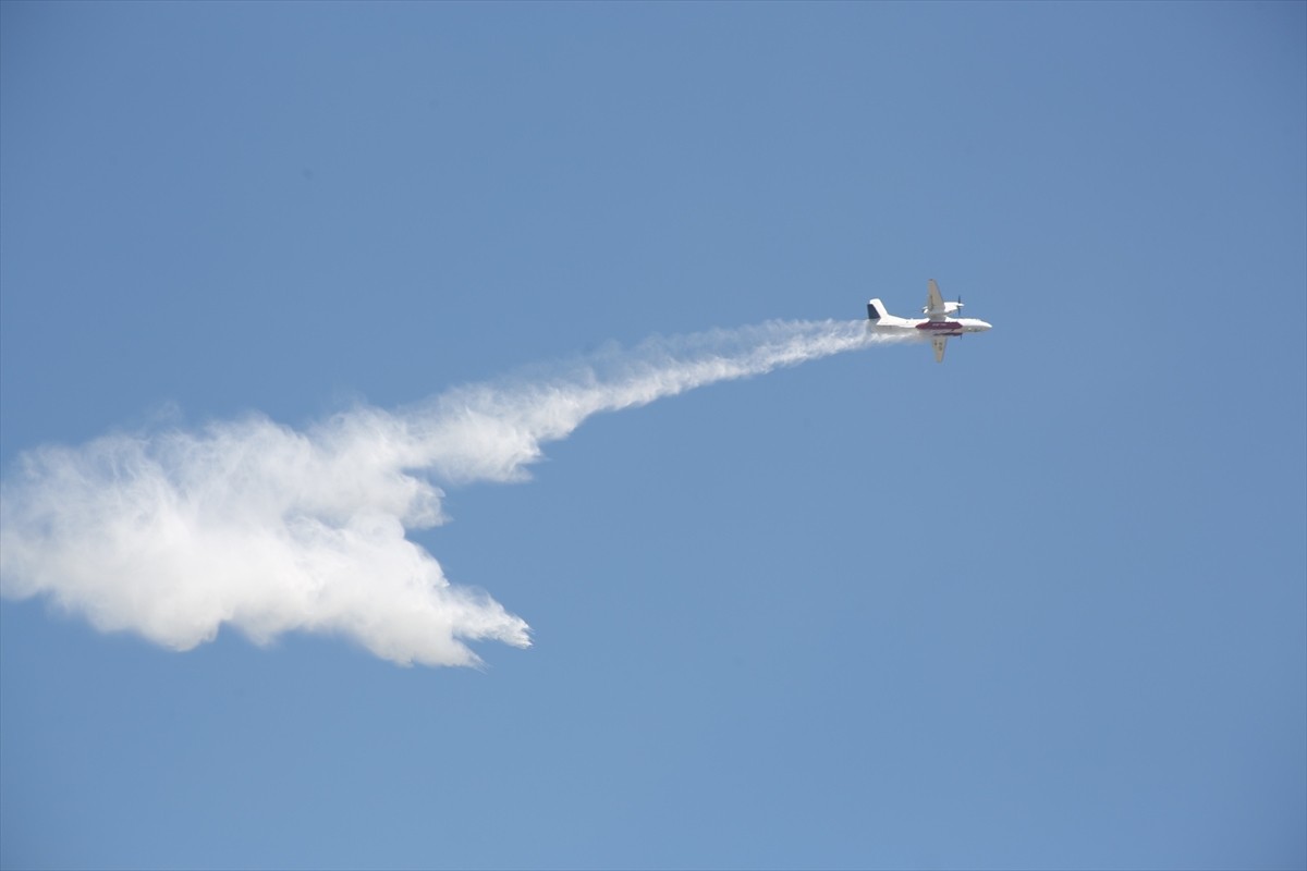 Muğla'nın Milas ilçesinde ormanlık alanda çıkan ikinci yangında yaklaşık 1 hektar alan zarar...