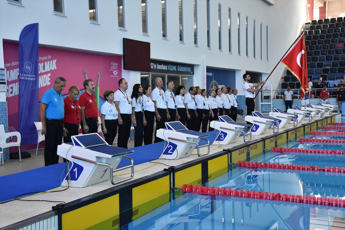 Para Yüzme ve Deaf Yüzme Kulüplerarası Türkiye Şampiyonası, Trabzon'da start aldı. Mehmet Akif...