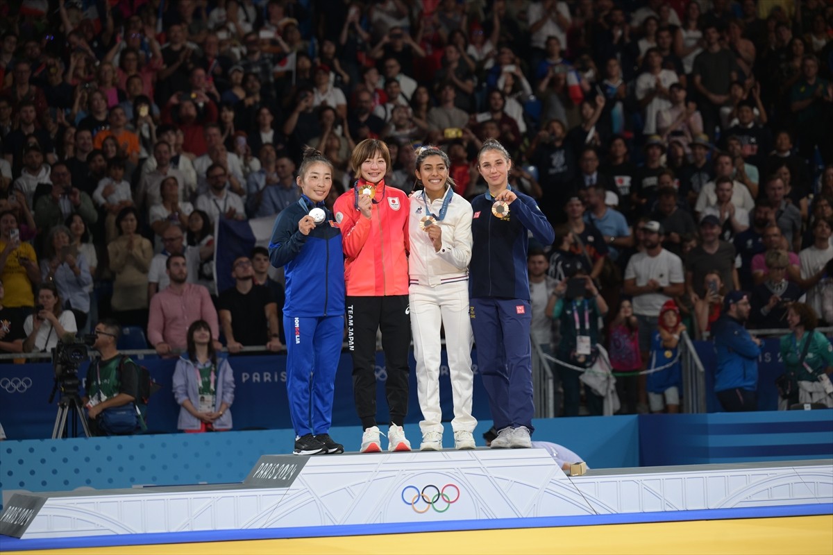 Paris 2024 Olimpiyat Oyunları'da ilk gününde yapılan judo müsabakalarında kadınlar 48 kiloda Japon...