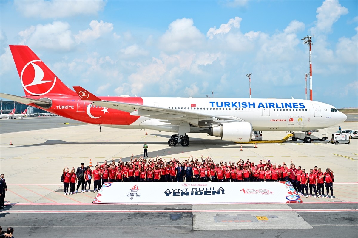 Paris 2024 Olimpiyatları'nda mücadele edecek "Team Türkiye" kafilesi, Fransa'ya uğurlandı. Gençlik...