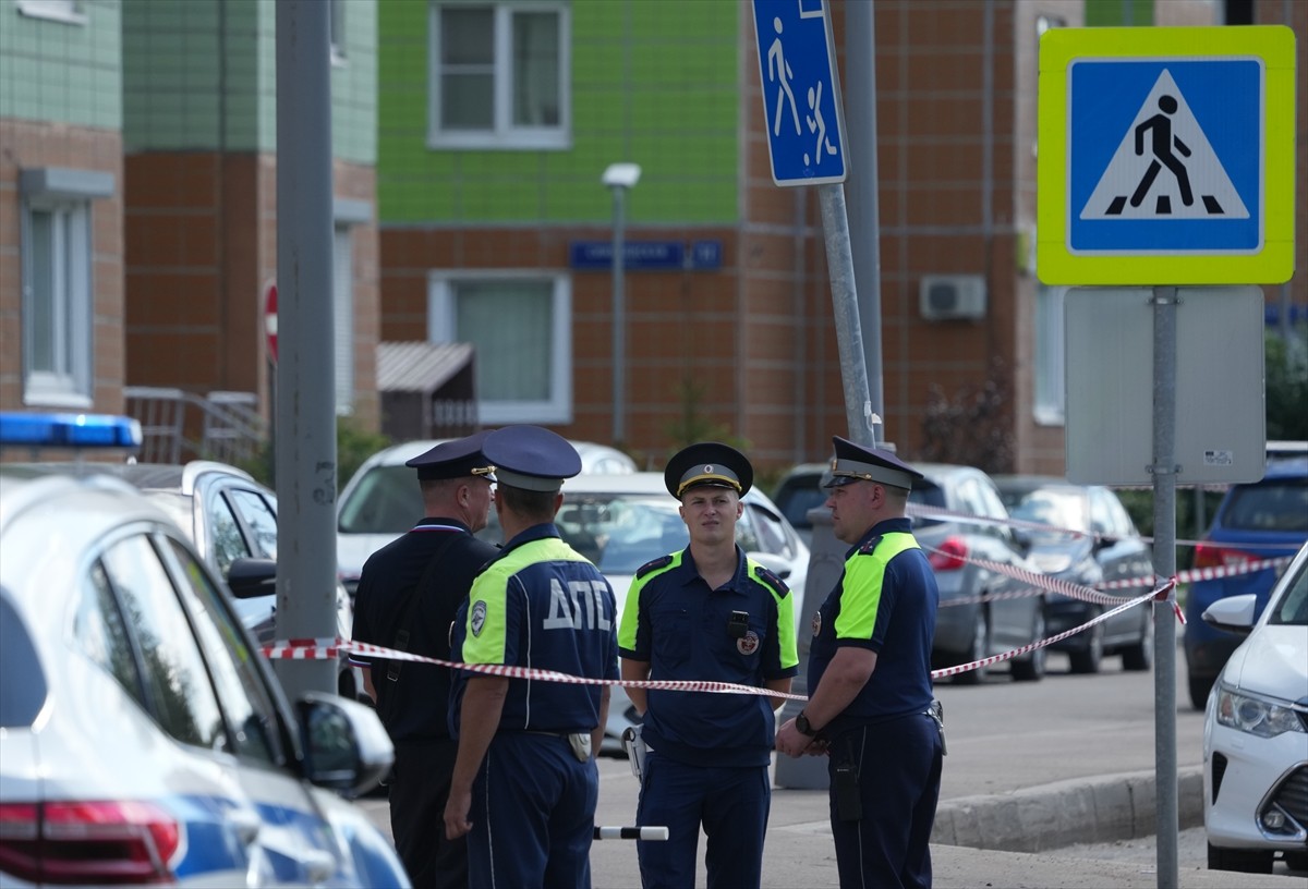 Rusya’nın başkenti Moskova’da park halindeki otomobilde meydana gelen patlamada bir Rus askeri...