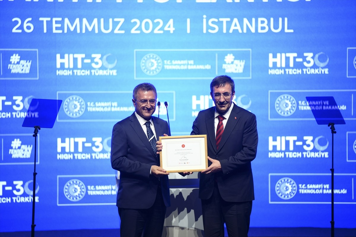 Sanayi ve Teknoloji Bakanı Mehmet Fatih Kacır, Atatürk Kültür Merkezi'nde 'HIT-30 Yüksek Teknoloji...