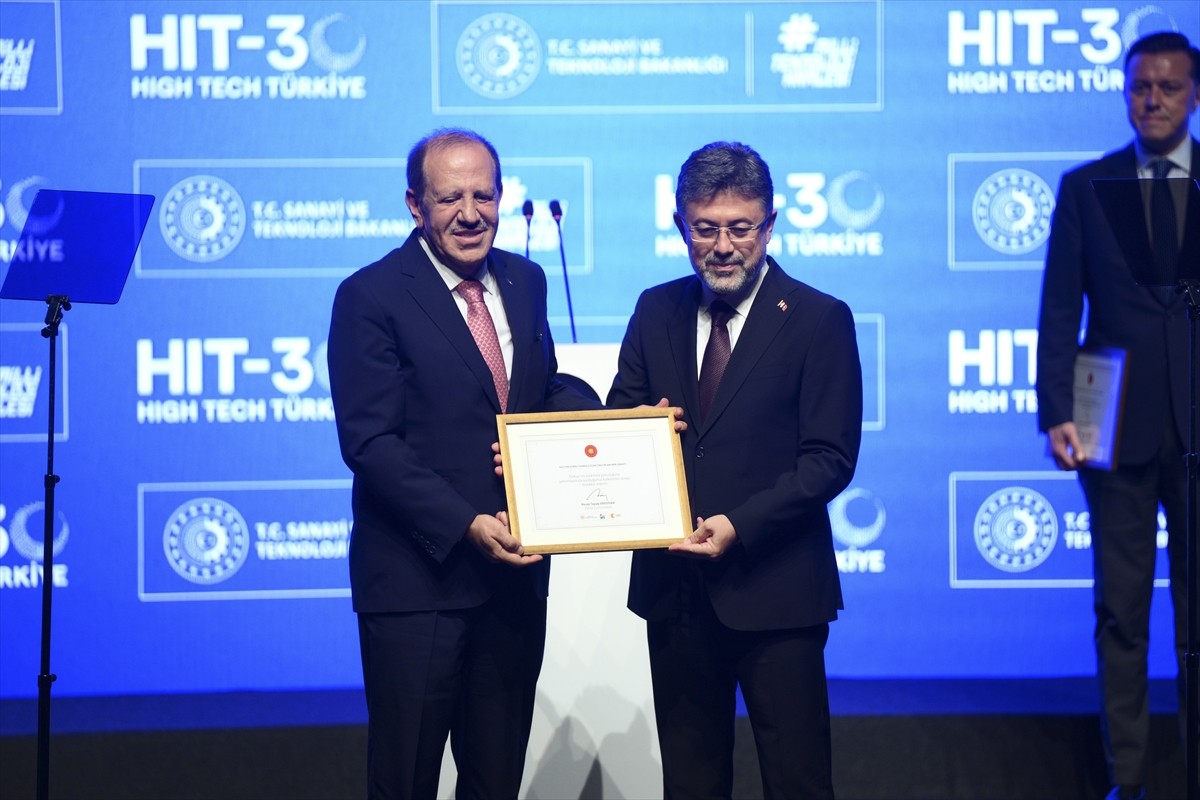 Sanayi ve Teknoloji Bakanı Mehmet Fatih Kacır, Atatürk Kültür Merkezi'nde 'HIT-30 Yüksek Teknoloji...