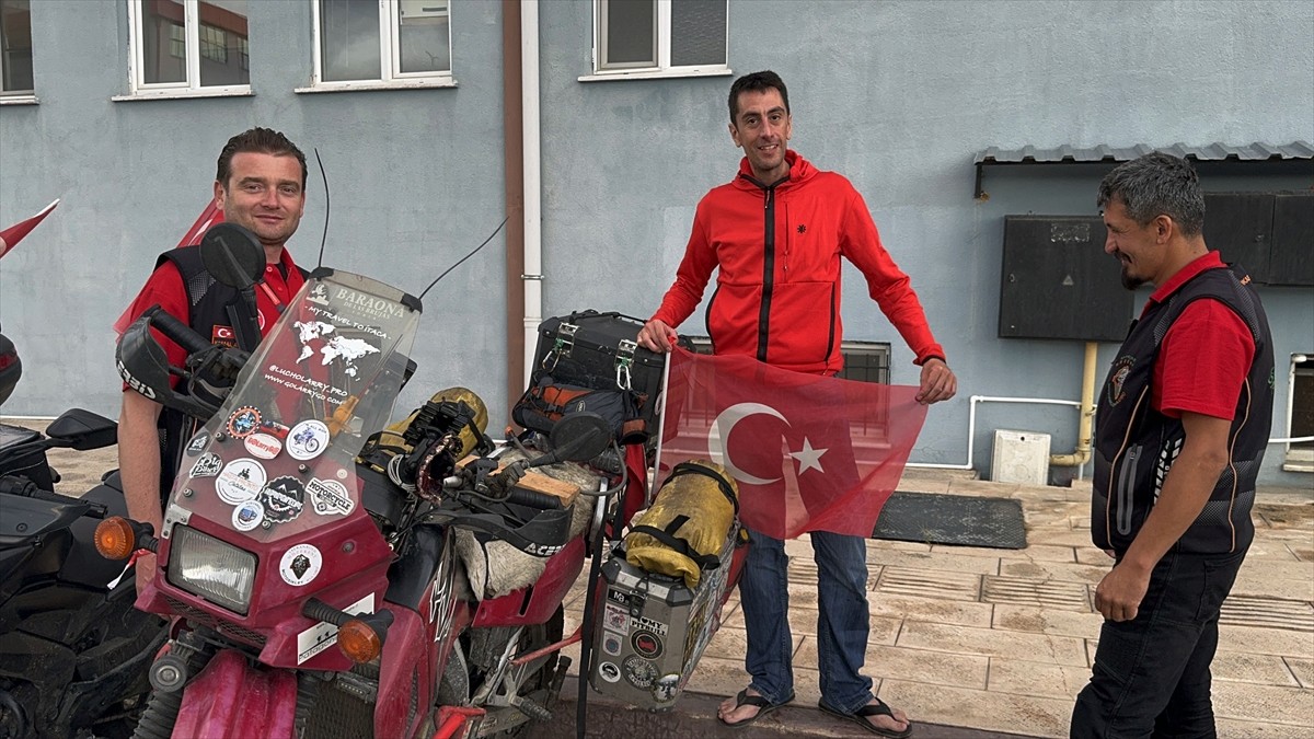 Şilili motosikletçi Luis La Rıvera Renteria, Kurtuluş Savaşı'nda deniz yoluyla İnebolu Limanı'na...
