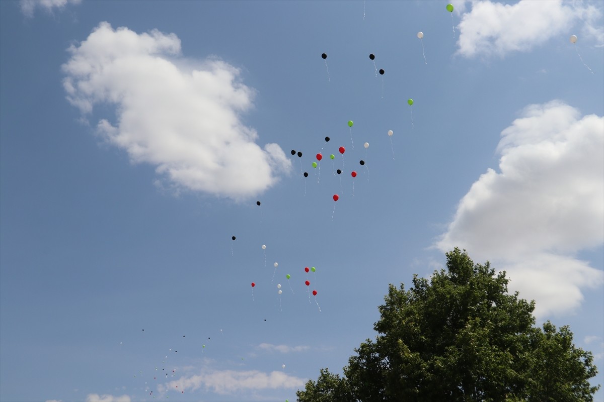 Sivas'ta İsrail Başbakanı Binyamin Netanyahu'nun, ABD Kongresi'ndeki konuşması protesto edildi....