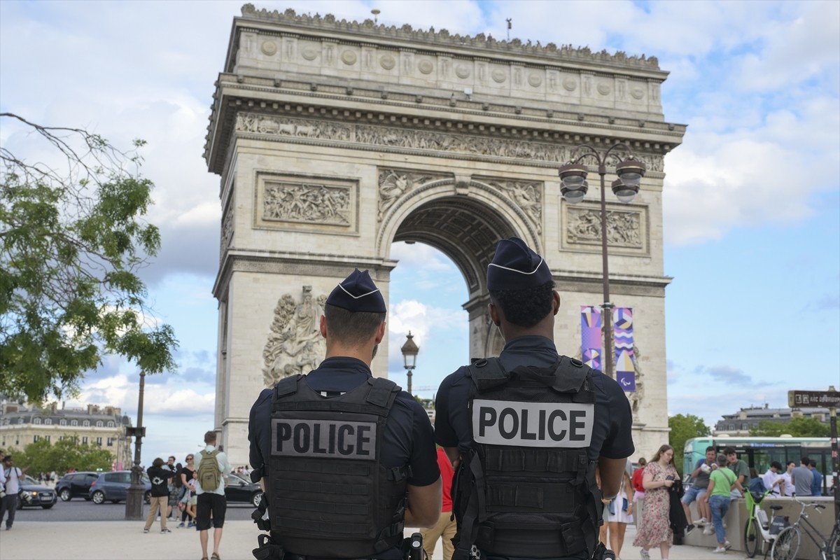 Tarihteki 33. olimpiyatlara ev sahipliği yapacak Fransa'nın başkenti Paris'te hazırlıklar son...