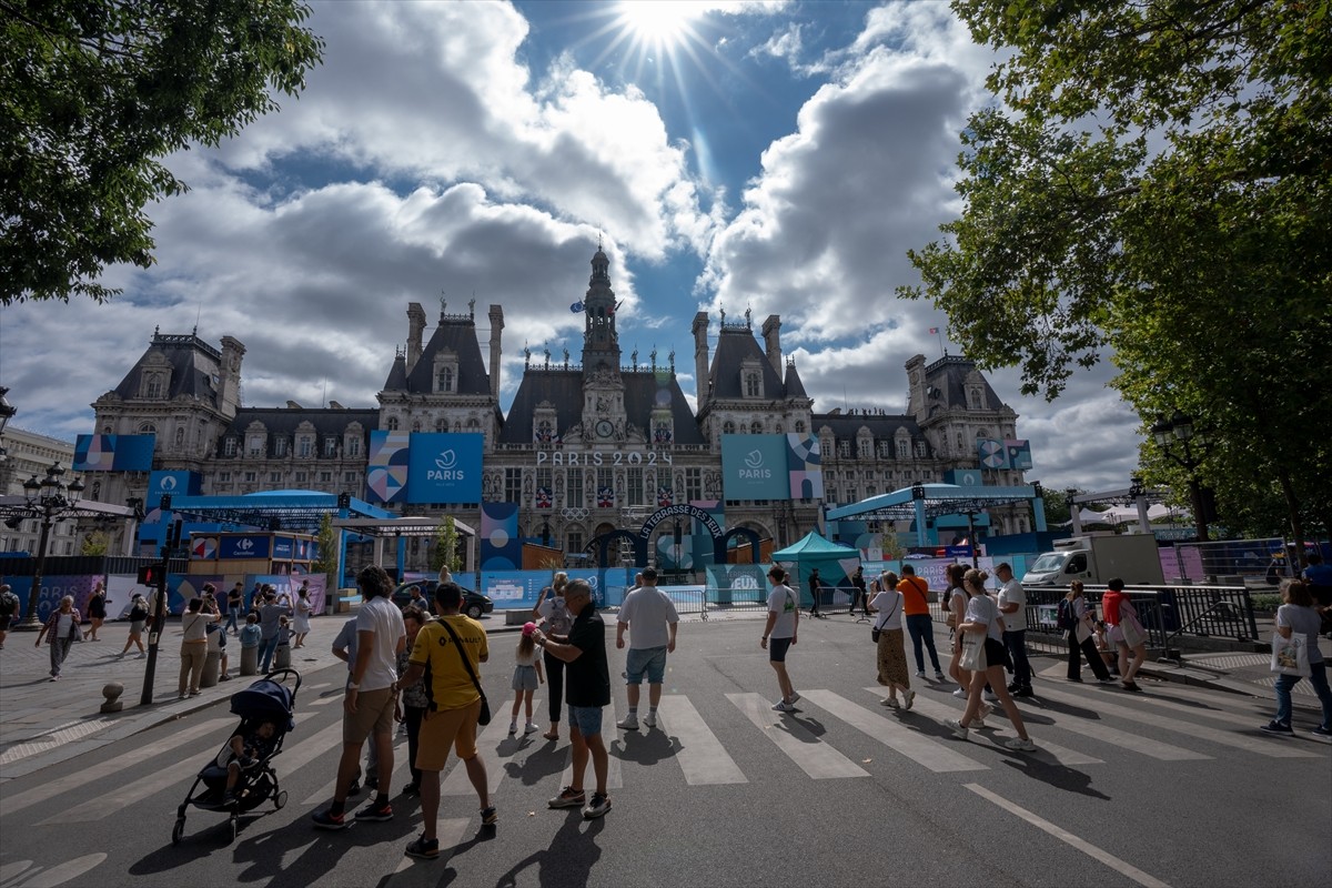 Tarihteki 33. olimpiyatlara ev sahipliği yapacak Fransa'nın başkenti Paris'te hazırlıklar son...