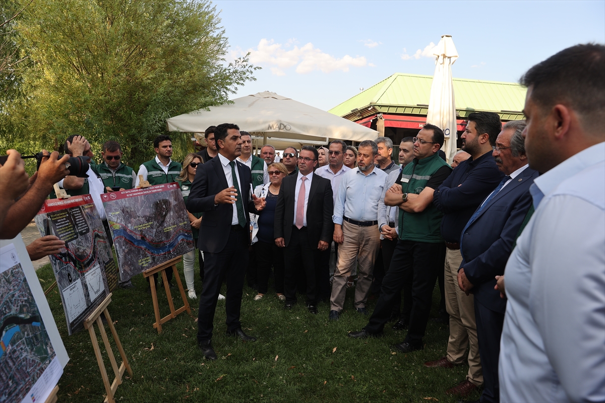 Tarım ve Orman Bakan Yardımcısı Ebubekir Gizligider, Nevşehir Tarım ve Orman İl Müdürlüğünün...