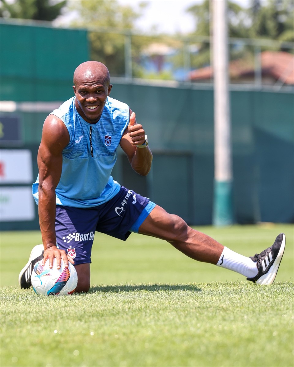 Trabzonspor, yeni sezon hazırlıklarını yaptığı antrenmanla sürdürdü. Antrenmanda Edin Visca da yer...