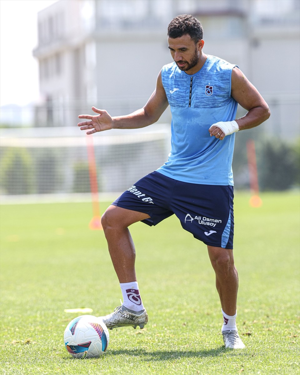 Trabzonspor, yeni sezon hazırlıklarını yaptığı antrenmanla sürdürdü. Antrenmanda Edin Visca da yer...