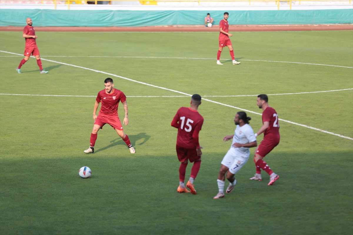 Tredyol Süper Lig'in yeni ekiplerinden Eyüpspor, yeni sezon hazırlık çalışmalarını sürdürdüğü...