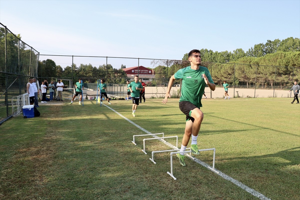 Trendyol 1. Lig ekiplerinden Sakaryaspor'da 2024-2025 sezonu hazırlıklarının üçüncü etabı başladı....