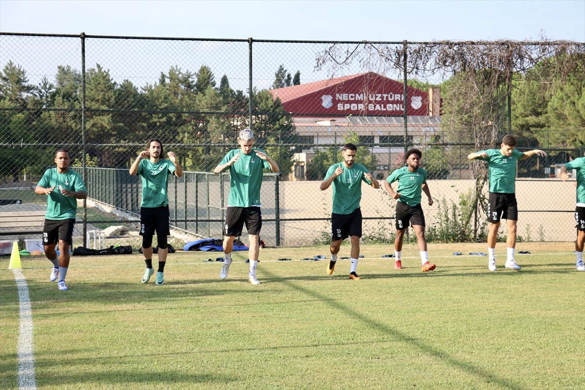 Trendyol 1. Lig ekiplerinden Sakaryaspor'da 2024-2025 sezonu hazırlıklarının üçüncü etabı başladı....