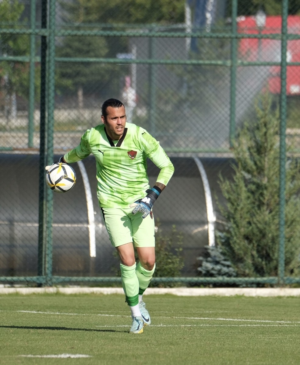 Trendyol Süper Lig ekiplerinden Atakaş Hatayspor, Erzurum kampındaki dördüncü hazırlık maçında...
