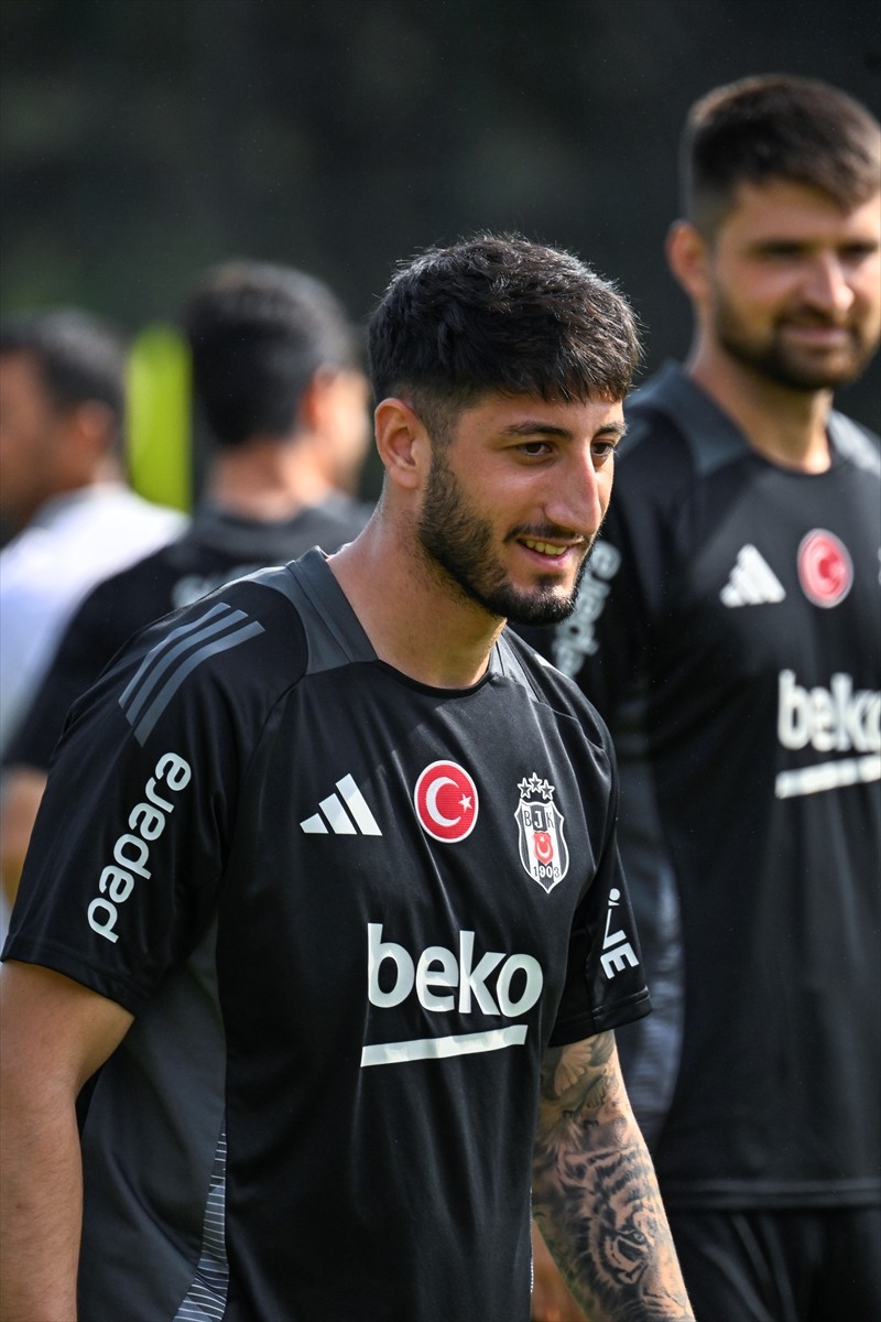 Trendyol Süper Lig ekiplerinden Beşiktaş, BJK Nevzat Demir Tesisleri'nde sezon hazırlıklarına...