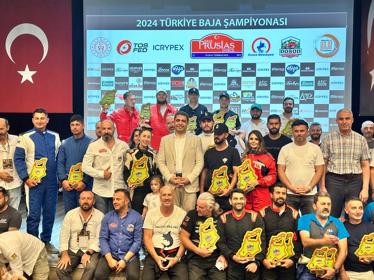 Türkiye Otomobil Sporları Federasyonu (TOSFED) tarafından Düzce'de düzenlenen 2024 Türkiye Baja...