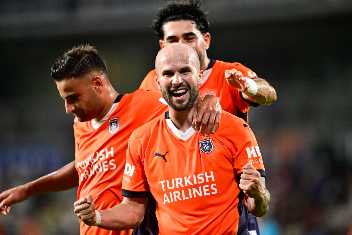 UEFA Avrupa Konferans Ligi 2. eleme turunda RAMS Başakşehir ile San Marino ekibi La Fiorita...