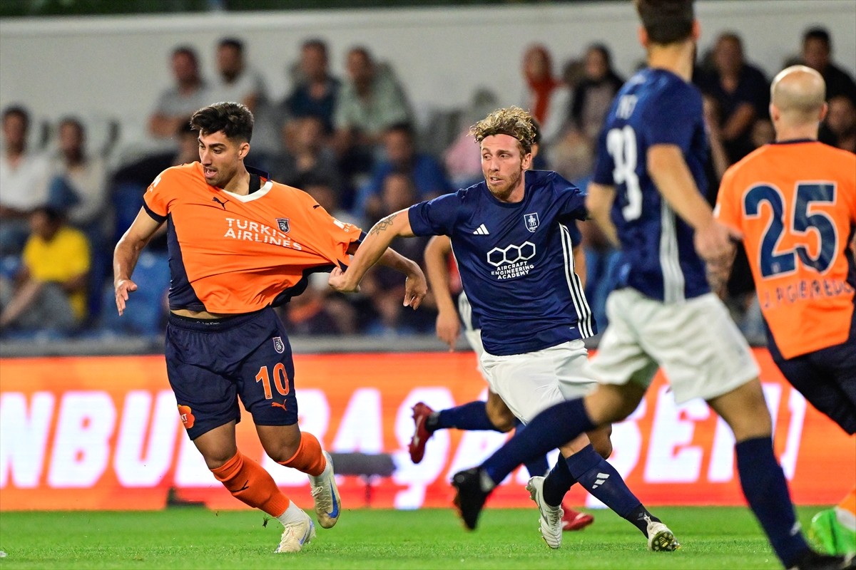 UEFA Avrupa Konferans Ligi 2. eleme turunda RAMS Başakşehir ile San Marino ekibi La Fiorita...