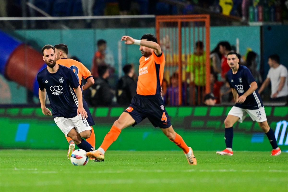 UEFA Avrupa Konferans Ligi 2. eleme turunda RAMS Başakşehir ile San Marino ekibi La Fiorita...