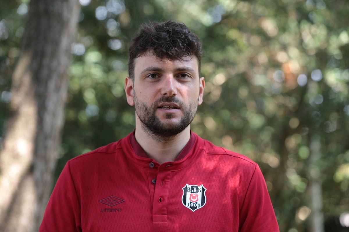 Yeni sezon hazırlıkları kapsamında Bolu Dağı'nda bulunan bir otelde kamp yapan Hentbol Erkekler...