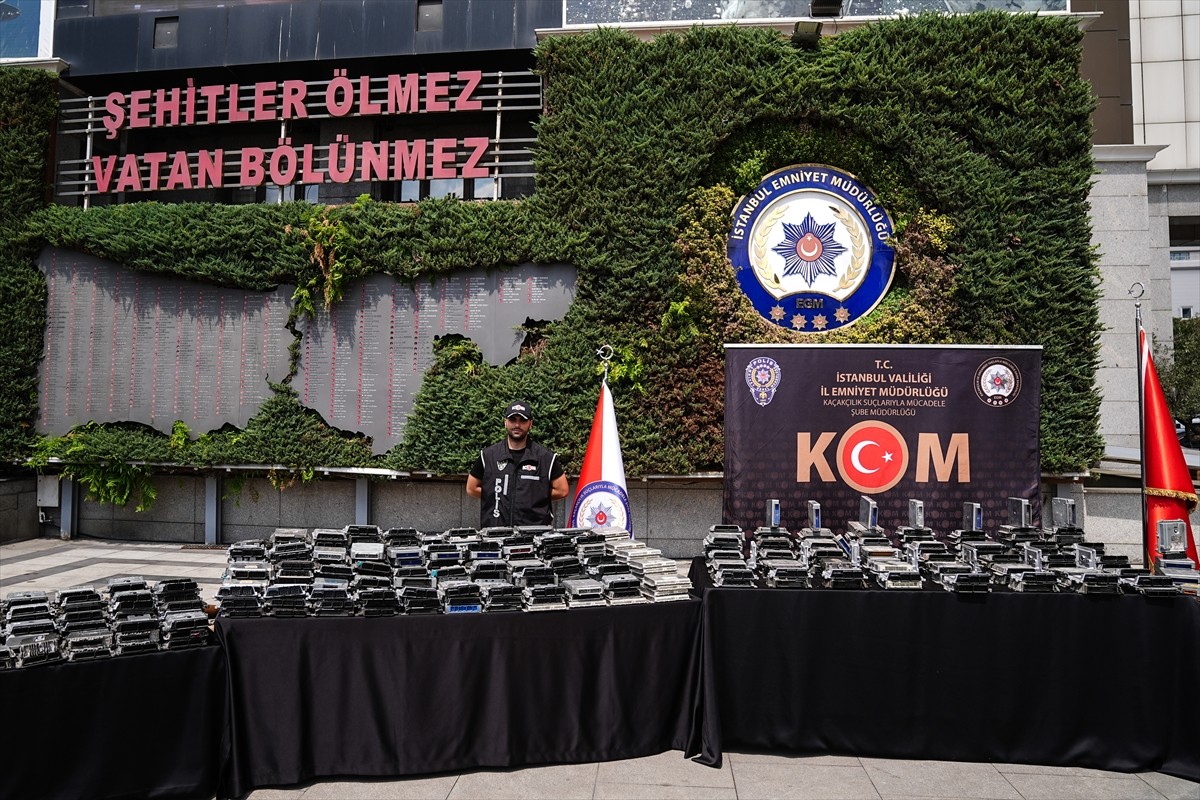 Yurt dışında çalınan ve parçalara ayrılan araçların motor ve şanzıman beyinlerini yasa dışı...