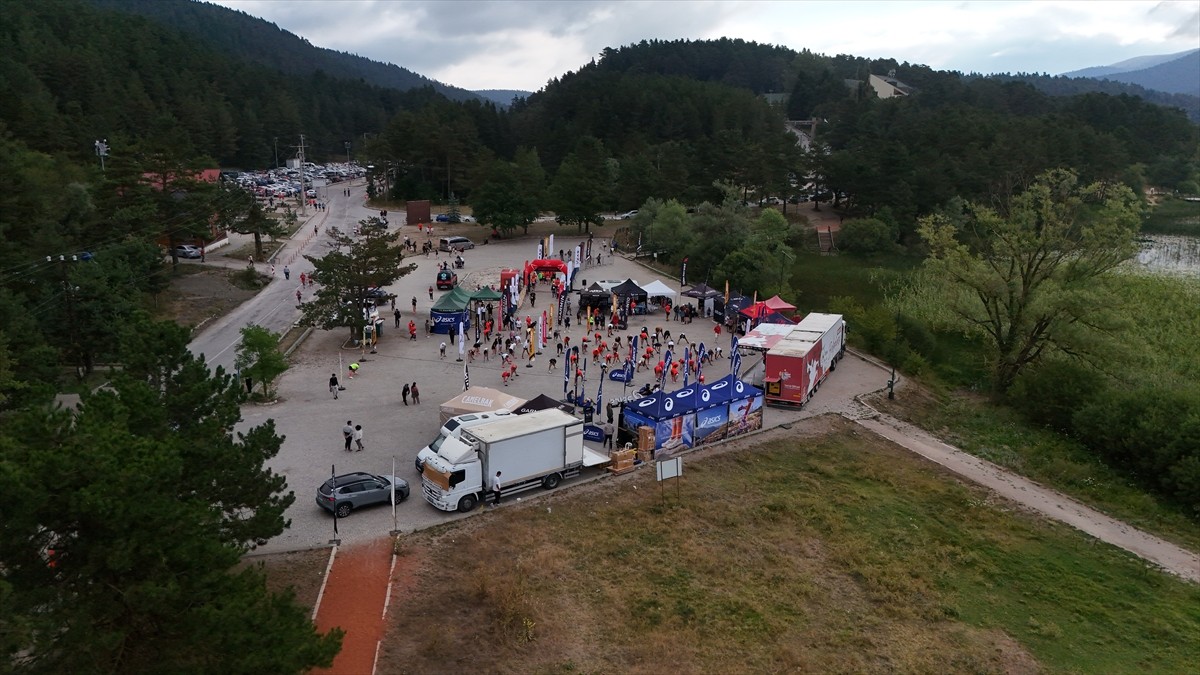 Abant Gölü Mili Parkı'nda, 2. Uluslararası Ultra Abant Patika Koşu Yarışması gerçekleştirildi....