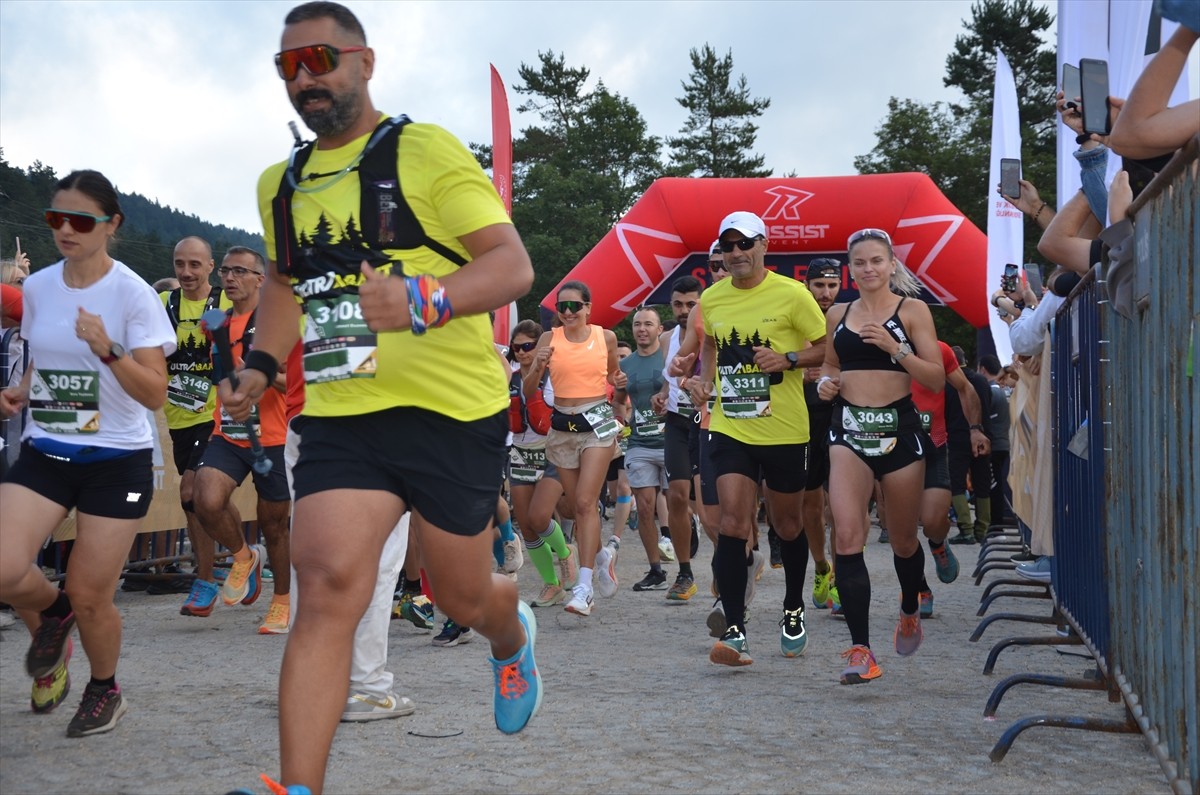 Abant Gölü Mili Parkı'nda, 2. Uluslararası Ultra Abant Patika Koşu Yarışması gerçekleştirildi....
