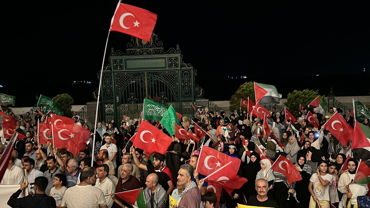 Adana, Hatay, Mersin ve Osmaniye'de bazı sivil toplum kuruluşları, Hamas Siyasi Büro Başkanı...