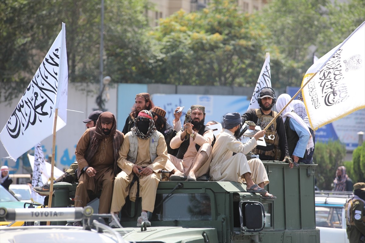 Afganistan yönetimi, bir zamanlar ABD'nin askeri üs olarak kullandığı Begram Hava Üssü'nde...