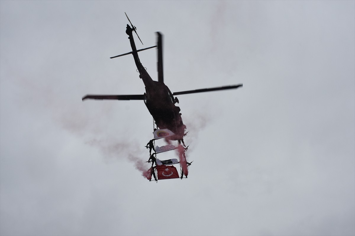 Afyonkarahisar'ın düşman işgalinden kurtuluşunun 102. yıl dönümü törenle kutlandı. Program...