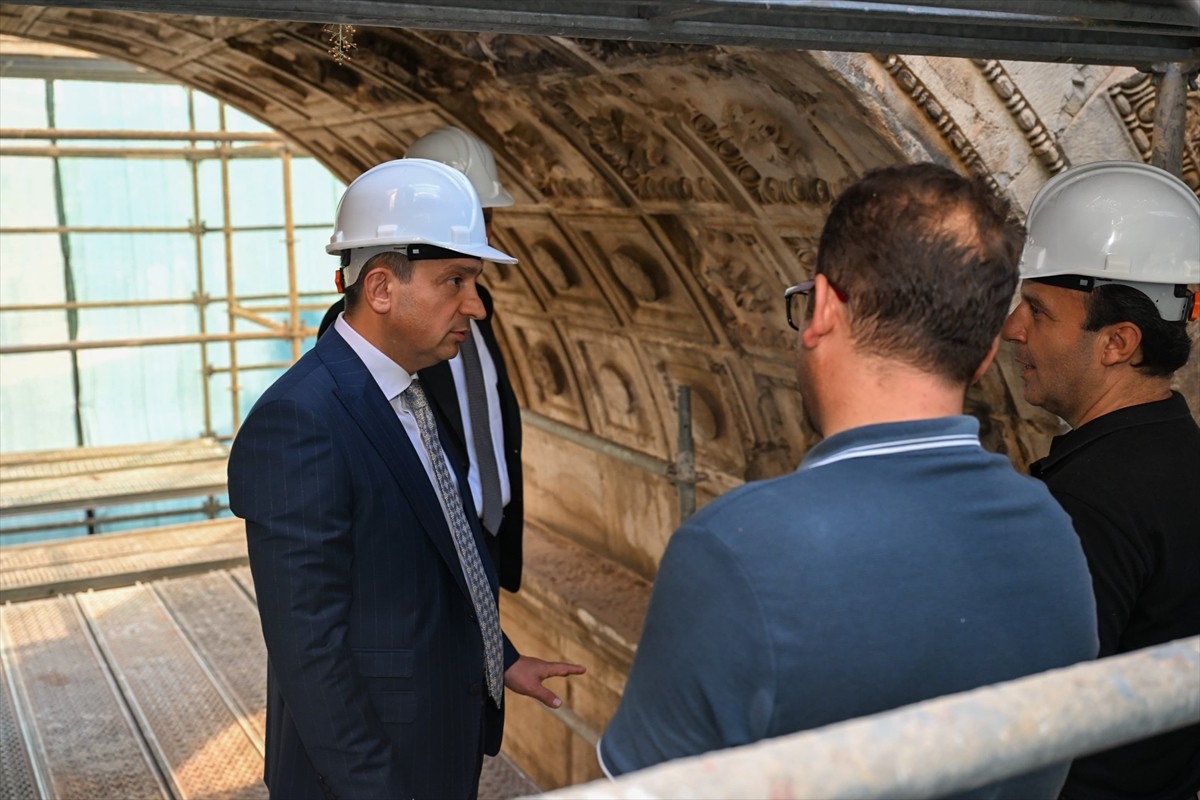 Antalya'nın tarihi Kaleiçi bölgesinin Dünya Kültürel ve Doğal Mirası Geçici Listesine eklenmesi...