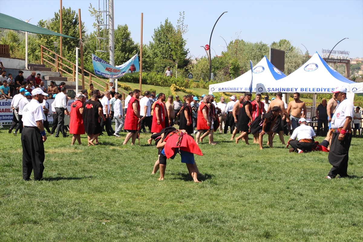 Aşırtmalı Aba Güreşi Türkiye Şampiyonası, Gaziantep'te tamamlandı. Türkiye Geleneksel Güreşler...