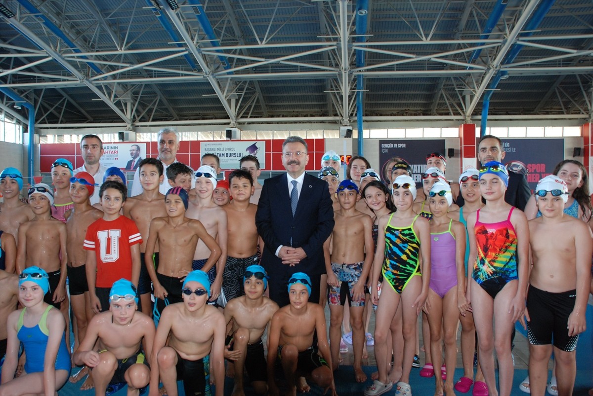 Avrupa ve dünya şampiyonu milli para yüzücü Sümeyye Boyacı, 28 Ağustos'ta başlayacak Paris 2024...