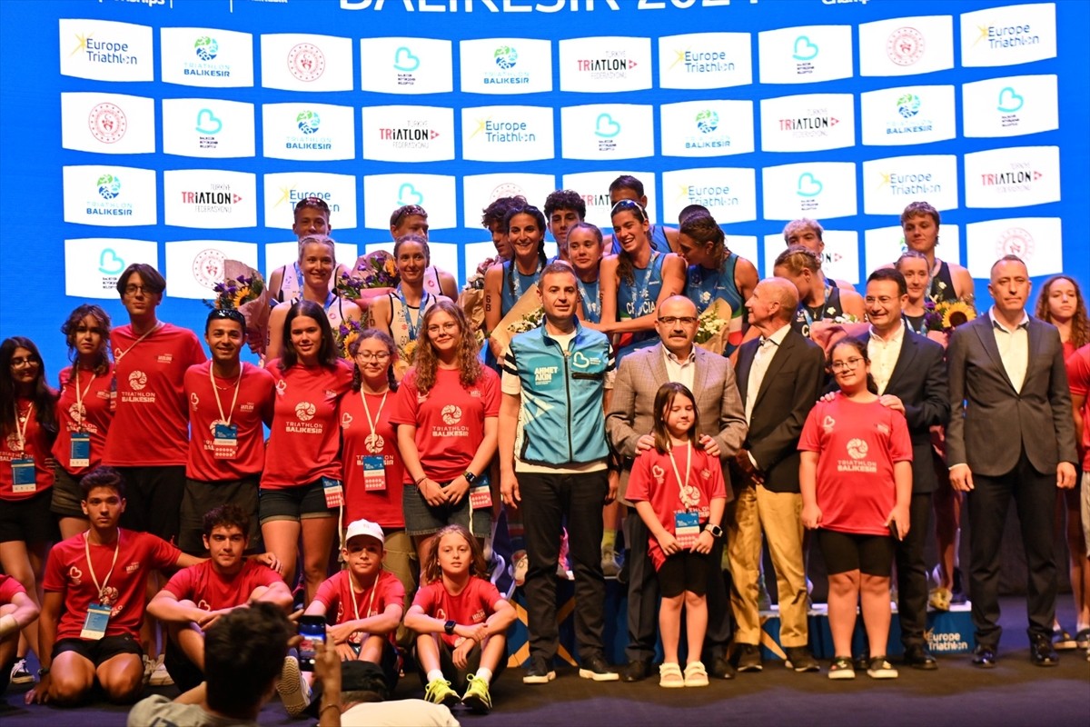 Balıkesir Büyükşehir Belediyesi ve Türkiye Triatlon Federasyonunun işbirliğiyle organize edilen...