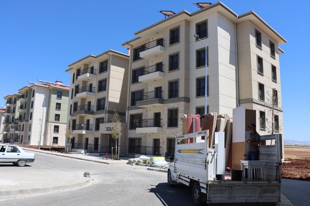 Baykar'ın 6 Şubat 2023'te meydana gelen Kahramanmaraş merkezli depremlerin ardından 3 ilde...