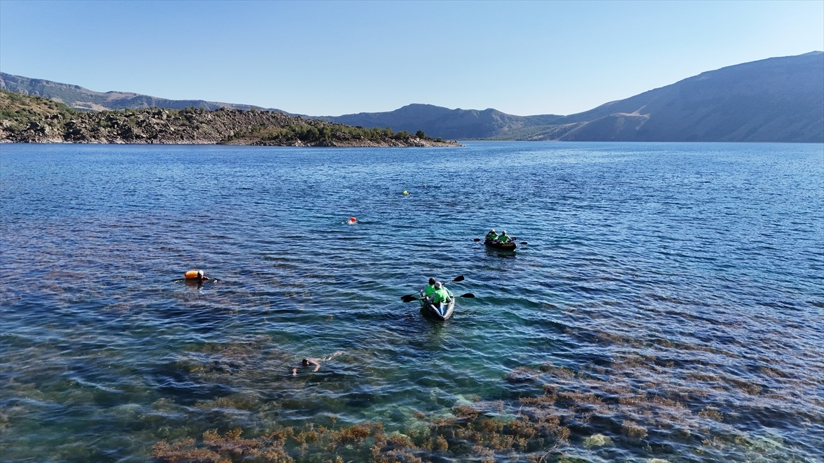 Bitlis'in Tatvan ilçesinde Vangölü Aktivistleri Derneği üyeleri, Avrupalı Seçkin Destinasyonlar...