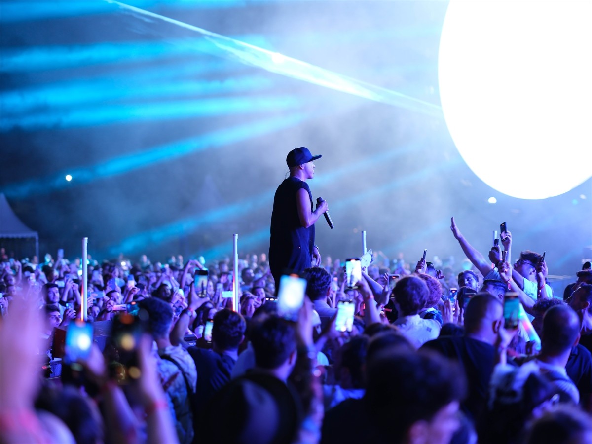 Bu yıl üçüncüsü düzenlenen "İstanbul Festivali", Manga konseriyle Festival Park Yenikapı'da...