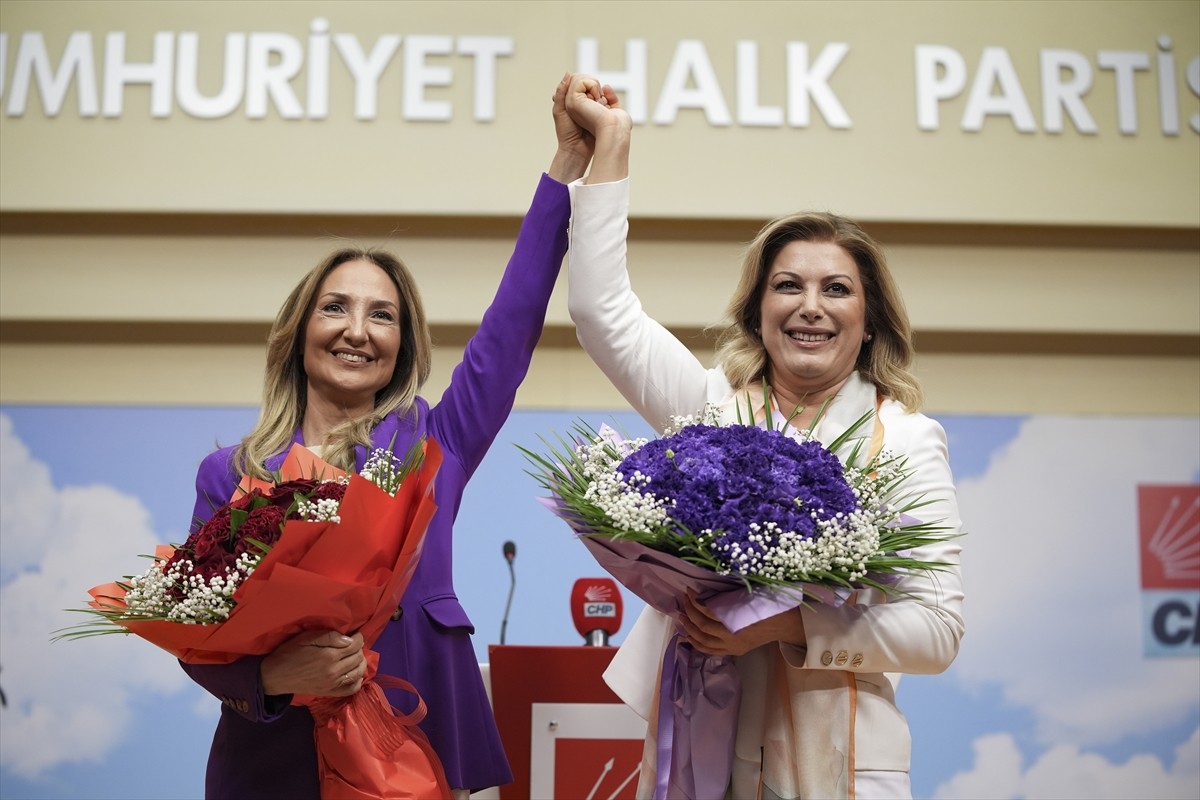 CHP'de 4 Ağustos Pazar günü yapılan 15. Kadın Kolları Kurultayı'nda Genel Başkanlığa seçilen...