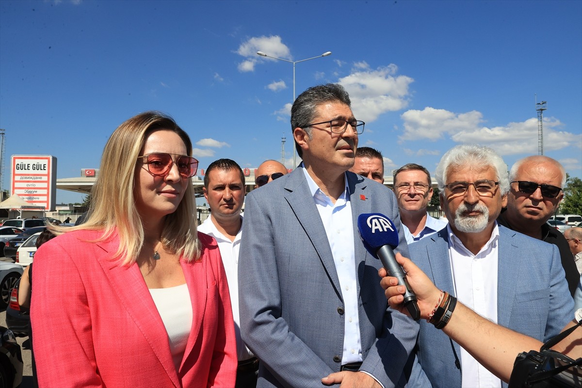 CHP Genel Başkan Yardımcısı Ensar Aytekin ve beraberindekiler, Kapıkule Sınır Kapısı'nda dönüş...