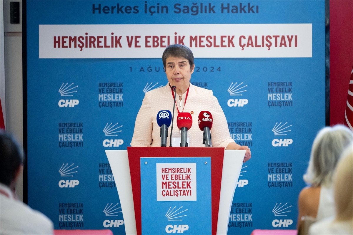 CHP Genel Merkezi'nde Hemşirelik ve Ebelik Meslek Çalıştayı düzenlendi. Çalıştay, saygı duruşu ve...